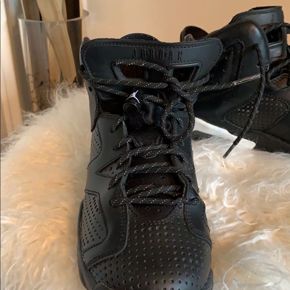 Jordan 6’s Retro Black Cat